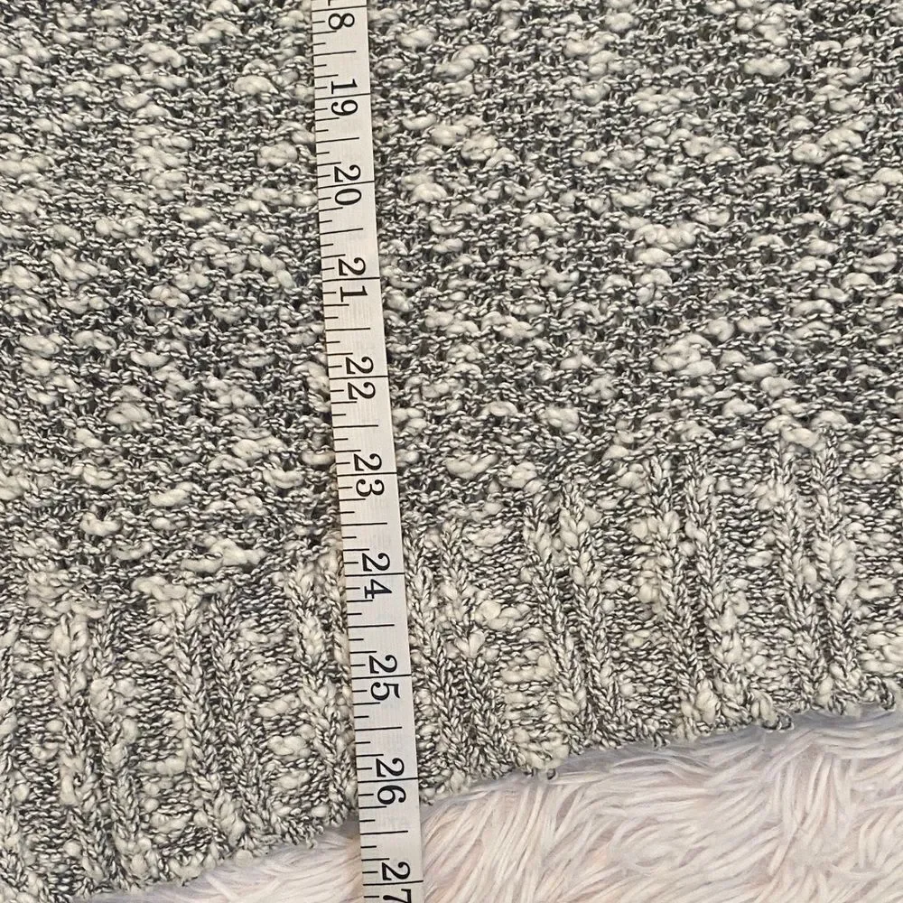 Hollister Marled Gray V-Neck Sweater